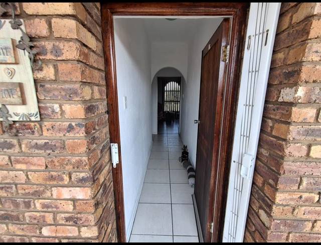 2 BEDROOM APARTMENT FOR SALE IN ALBEMARLE